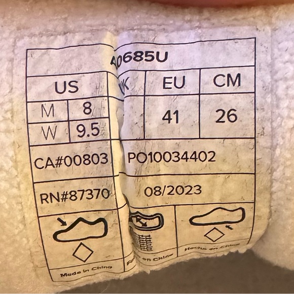 ALO Yoga Black and White Sneakers - Picture 3 of 5